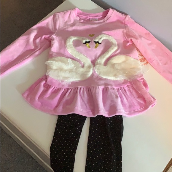 wonder nation Other - Girls 2piece set, pink velvet top with 2 swans